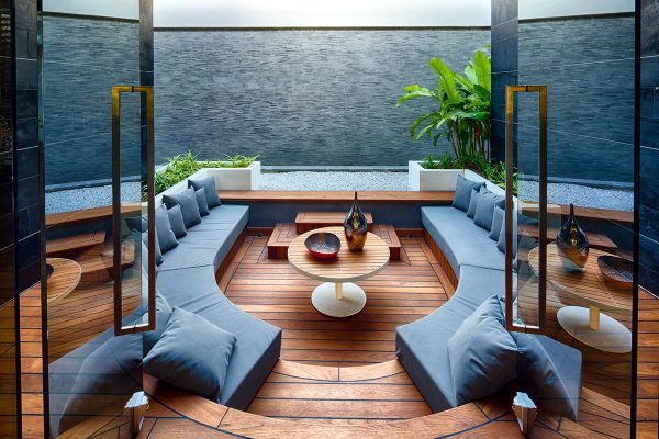 25 Modern Living Rooms With Cool Clean Lines