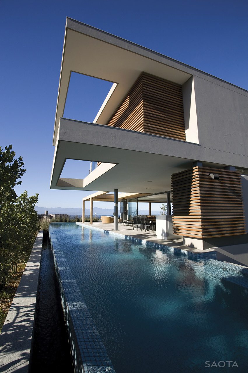 Impressive-home-in-South-Africa-252C-by-SAOTA-01