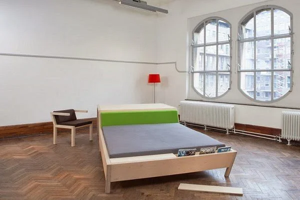 Multifunctional-Bed’n-Table-01
