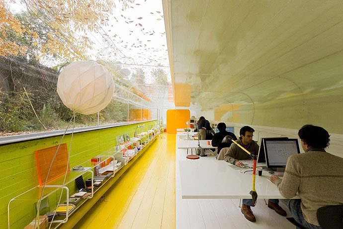 Architecture-Office-in-The-Middle-of-the-Madrid-Woods-03