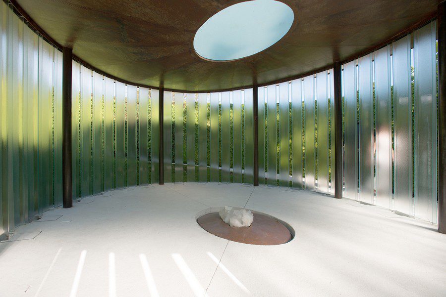 Beautiful-Meditation-Chapel-Features-Modern-Design-07