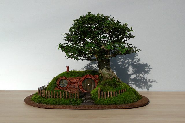 Miniature-Hobbit-Home-05