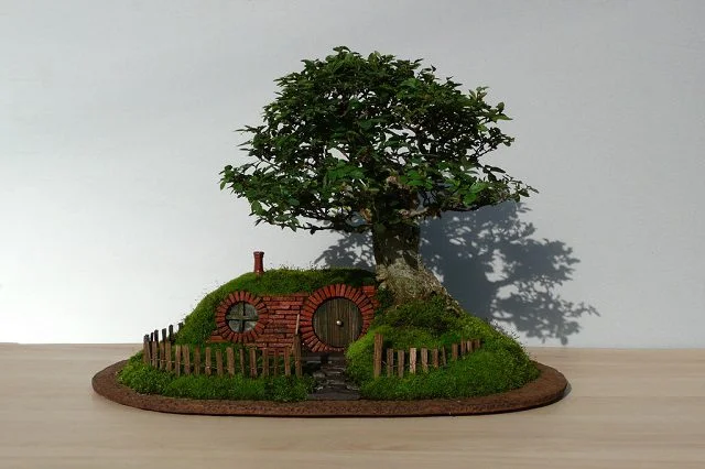 Miniature Hobbit Home: Bag End Bonsai Trayscape | iCreatived