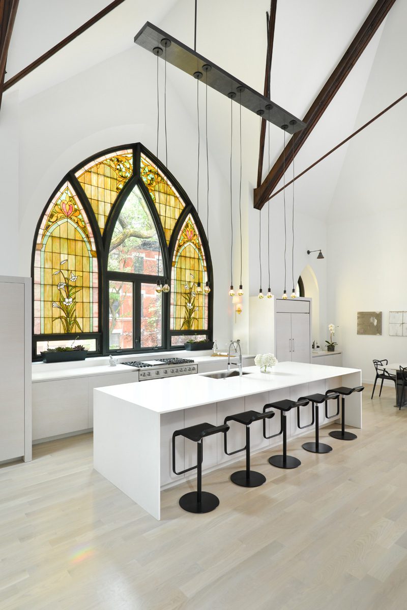 Church Transformed Into Modern Family House in Chicago 4