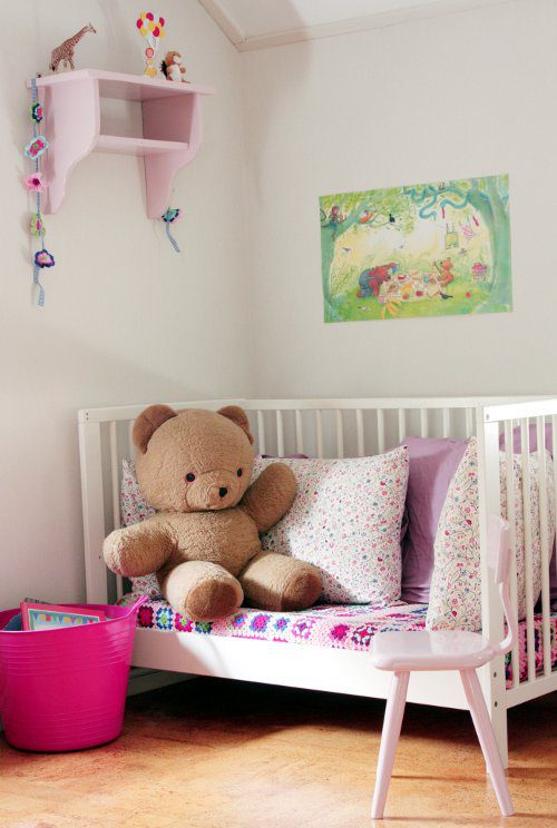 15 Insanely Clever Ways To Repurpose Baby Cribs 5