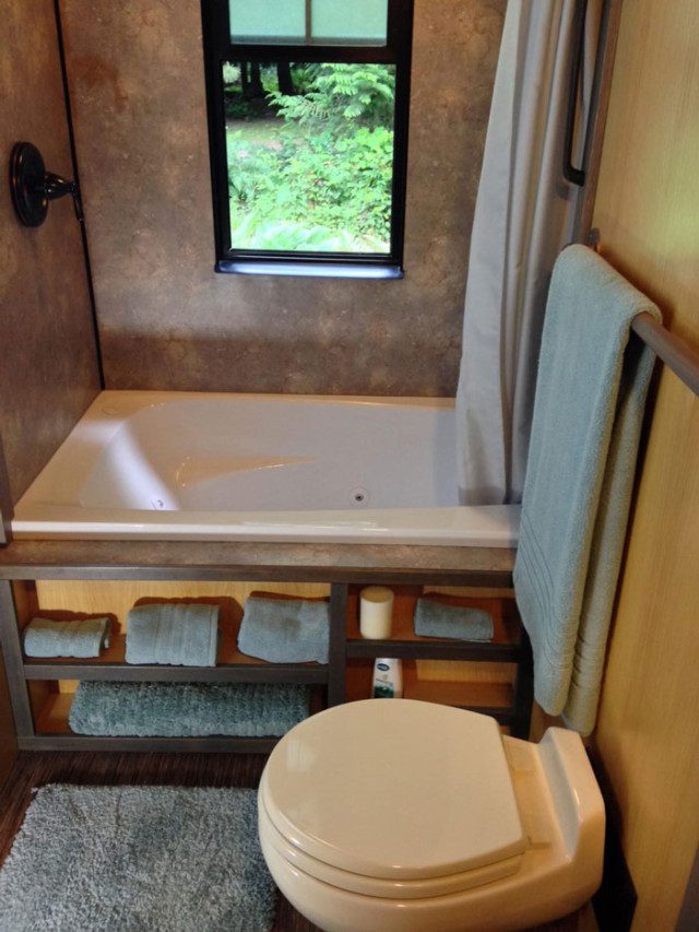 This Little 280 Sq.Ft Tiny House's Gorgeous Interior Will Blow Your Mind 7