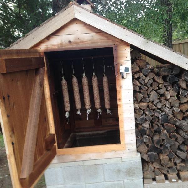 Building DIY Smokehouse For Those Who Live in Nature