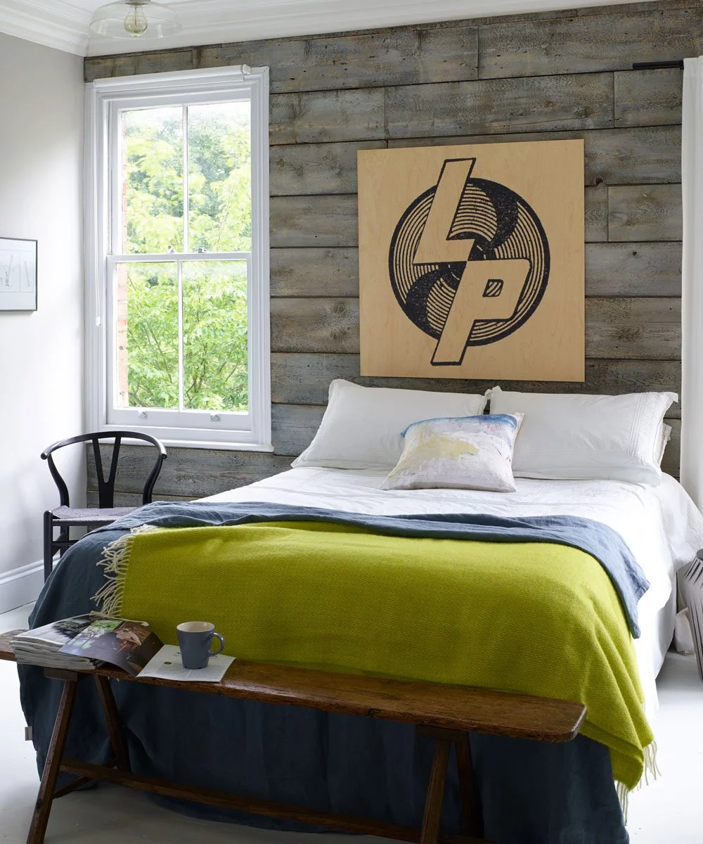 How To Decorate A Small Sized Bedroom | iCreatived, image size:1000x1200