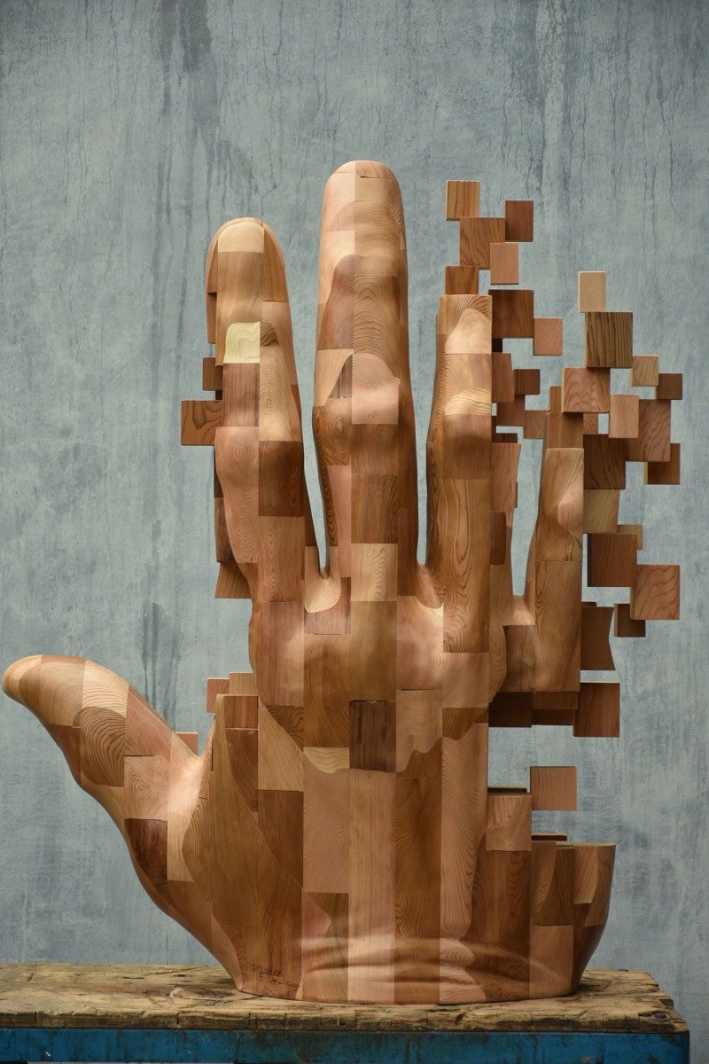 Han Hsu-Tung: Pixelated Wooden Sculpture Master