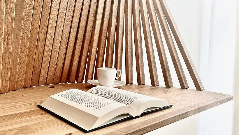 Robert van Embricqs is passionate about multifunctional furniture and he designed a desk called flow wall desk which is considered a piece of art as well.