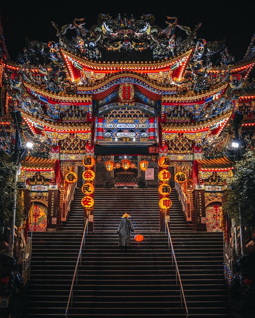 Taiwan night temple pack