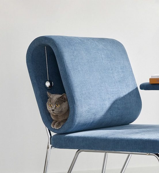 The Sharing Joy: Designed by Zhe Gao for Humans and Cats