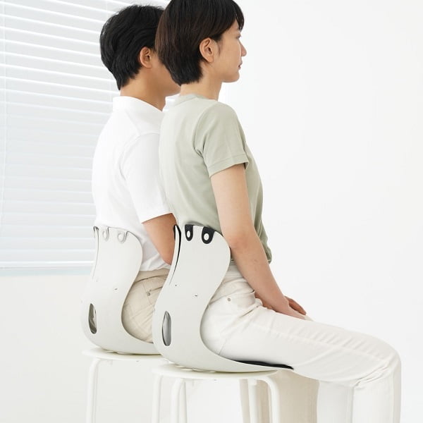 Megosu's curble chair