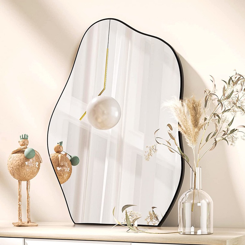 mirror as a decorative element