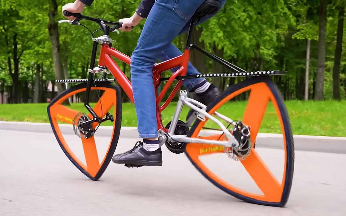 Triange-wheeled Bike Offers Smoother Ride than You Think