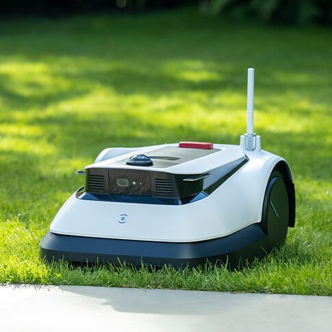 Robot Lawnmower-Ecovacs: Goat G1