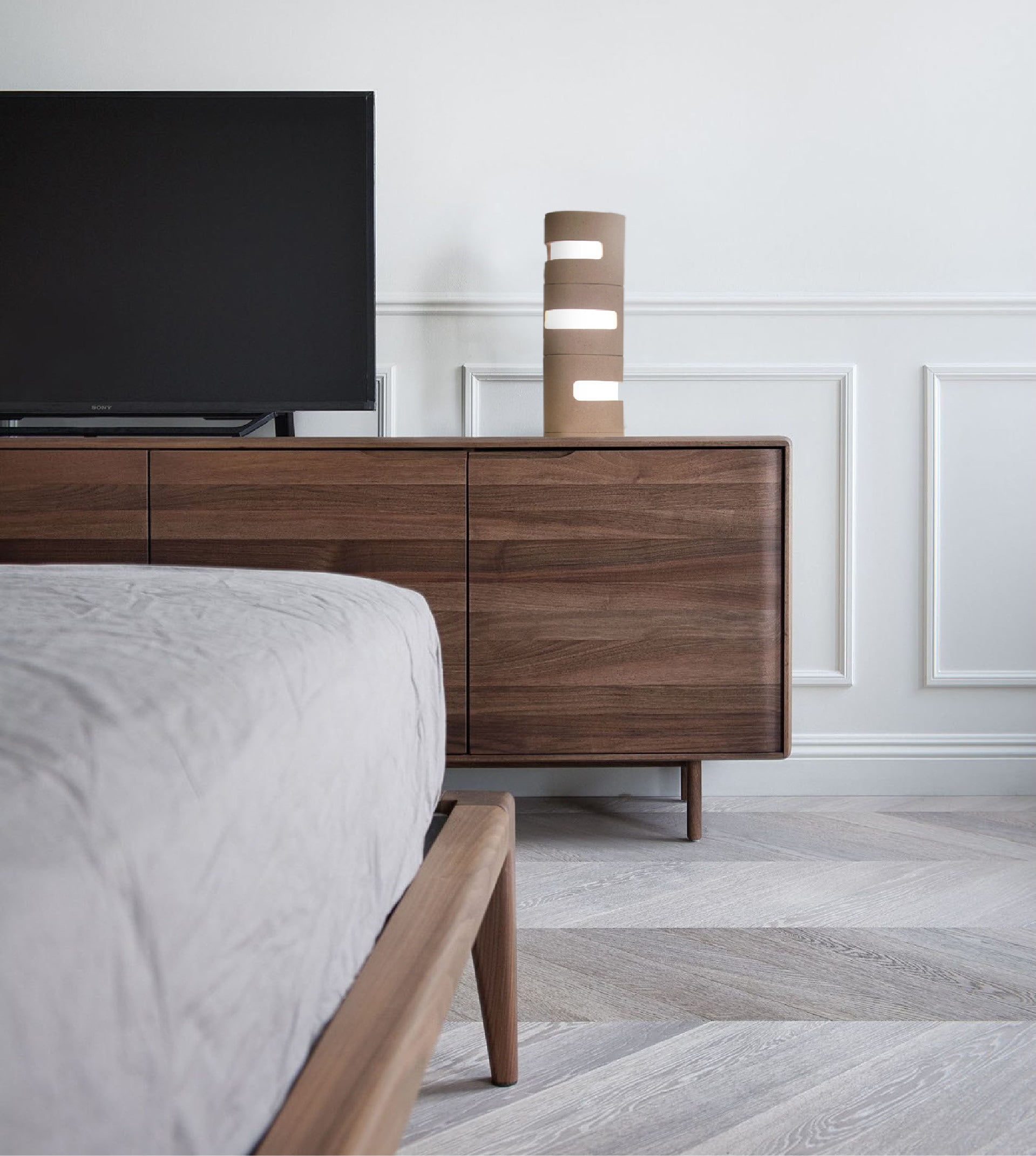 Sustainable Modular Table Lamp With a Modern Design