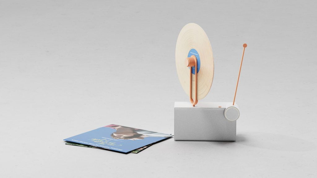 Flip-O-Flip: A Modern Turntable Design for Vinyl Lovers