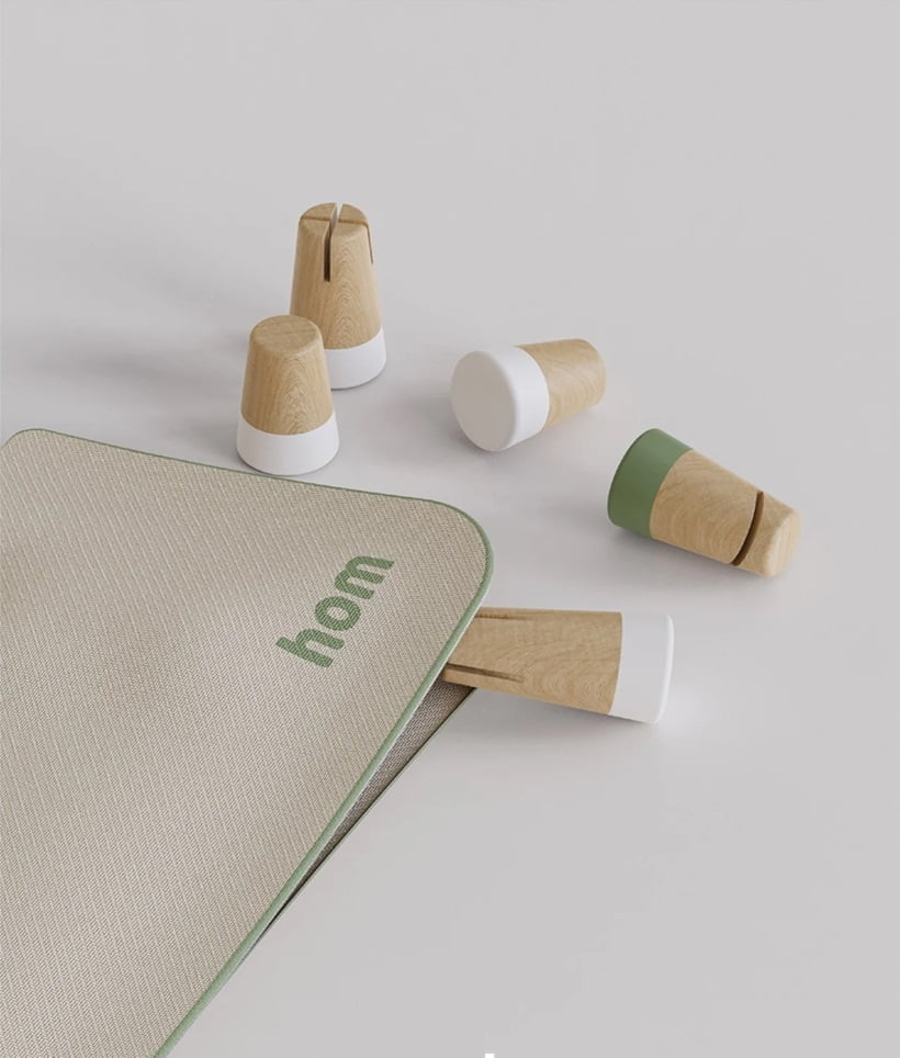 wine cork like design of chessmen