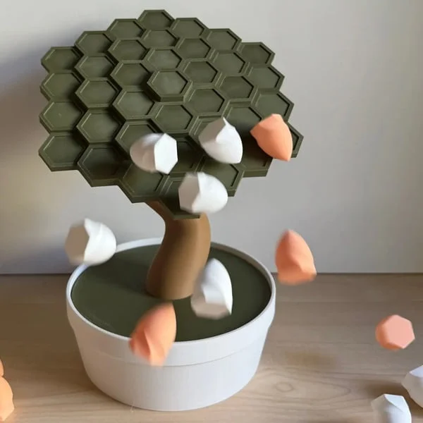 Luca Liguori is an Italian product designer performing object design and 3D printing. He is the creative force behind Elle Stvdio.