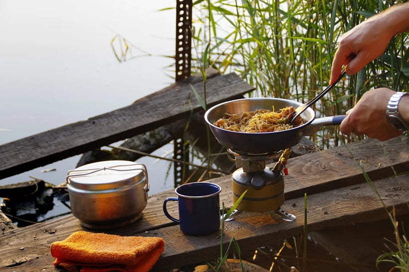 eat warm food during fall camping