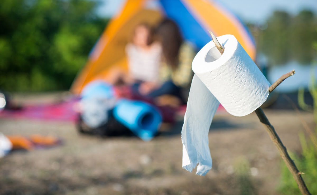 If you wonder how to poop while backpacking or camping, we will walk you through the best practices for handling this basic need.