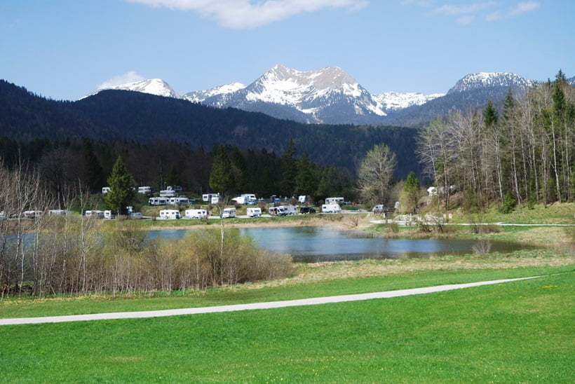 Choosing the right campground is one of the most important decisions you will make when planning your trip. With the right campground, you can enhance your overall camping experience with comfort and convenience. On the other hand, poorly chosen campgrounds can create a frustrating environment. Therefore, you should make a campground search by amenities, location, whether conditions, etc.