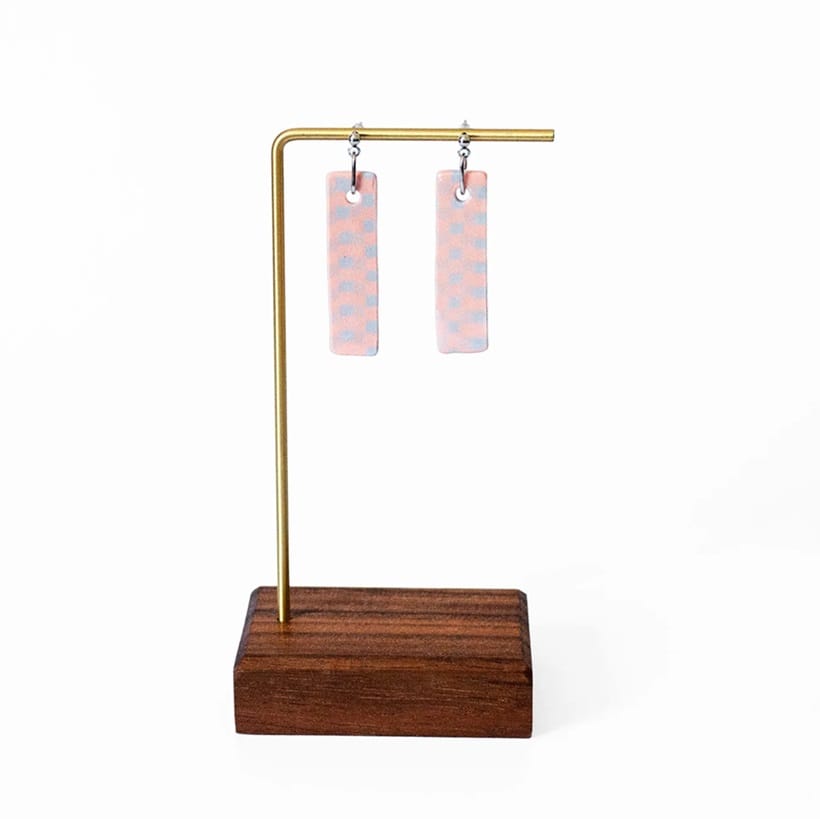 earring hanger