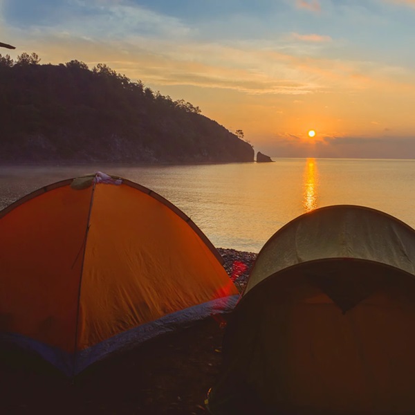 The best beach camping in the U.S. offers a unique way to connect with nature while enjoying sandy shores.
