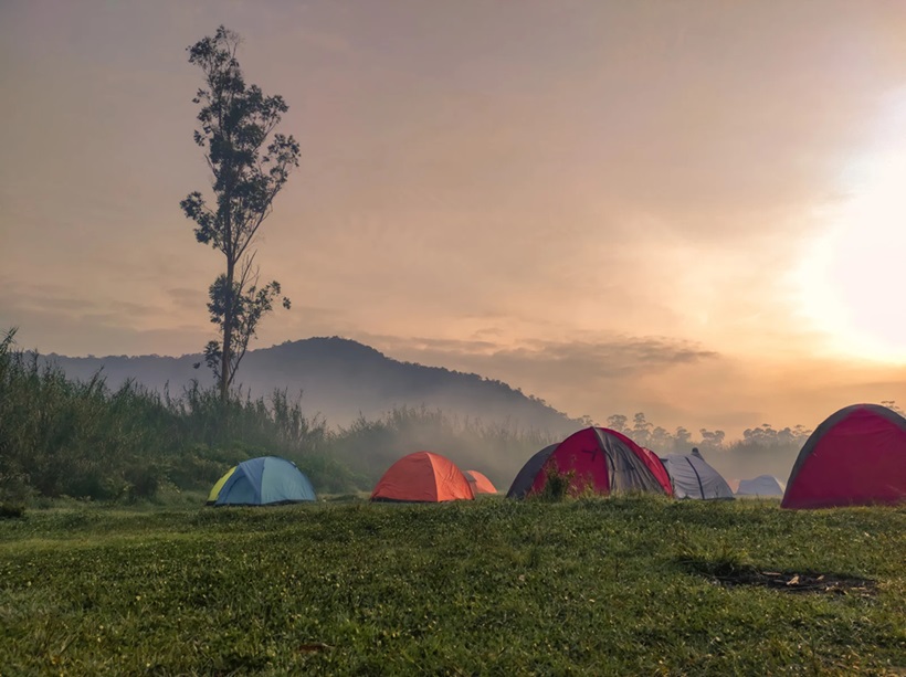 camping tents set on the top of the mountains