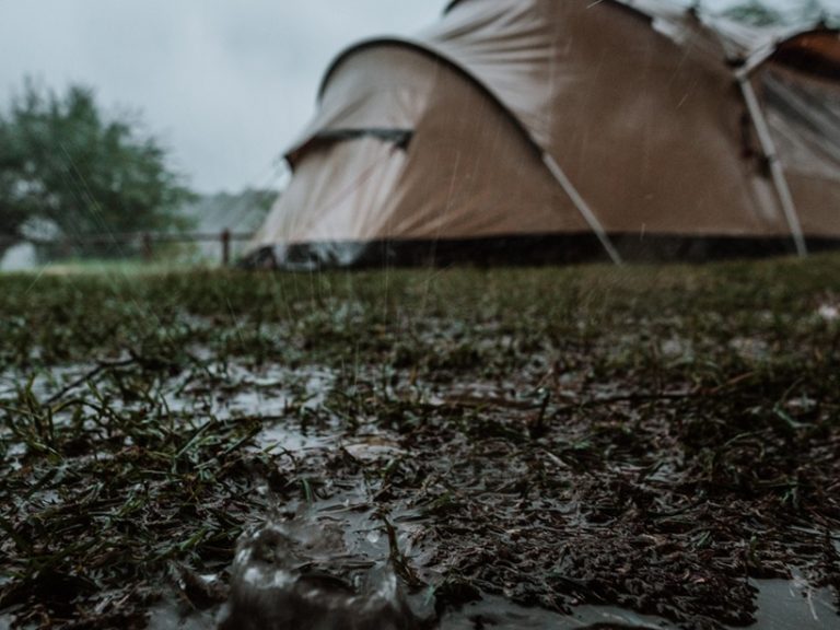 How to Stay Safe in a Thunderstorm While Camping | iCreatived