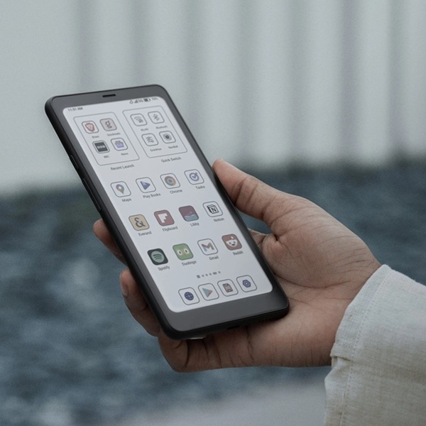 BOOX Palma 2 Pro digital notebook is a compact yet powerful E-Ink device designed for users who value clarity, performance, and portability.